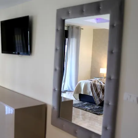 Lujo Costa Del Sol Con Piscina-jacuzzi Villa