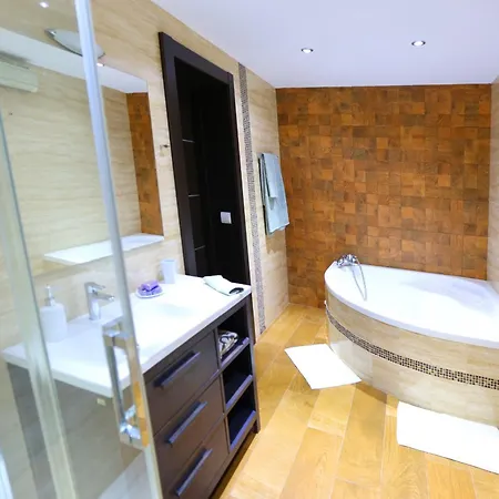 Lujo Costa Del Sol Con Piscina-jacuzzi Villa *