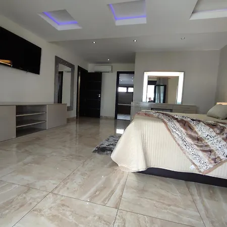 Lujo Costa Del Sol Con Piscina-jacuzzi * Torremolinos