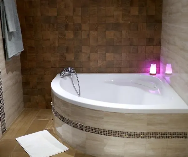 Lujo Costa Del Sol Con Piscina-jacuzzi *