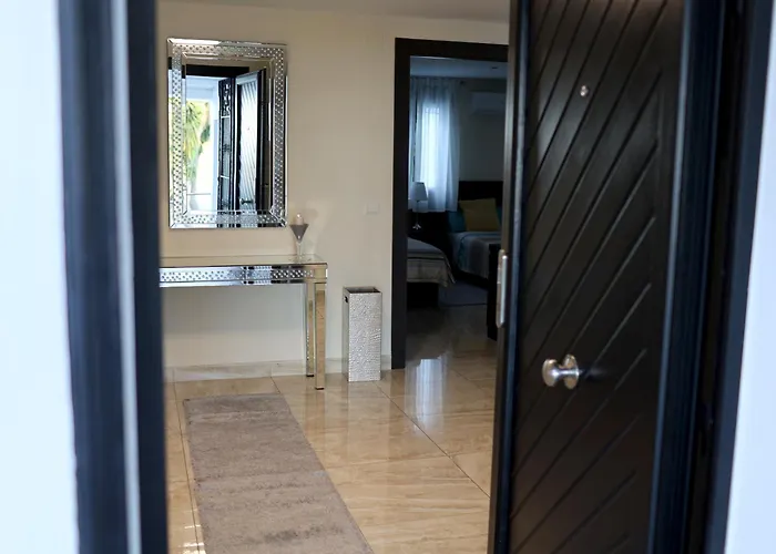 Villa Lujo Costa Del Sol Con Piscina-jacuzzi *