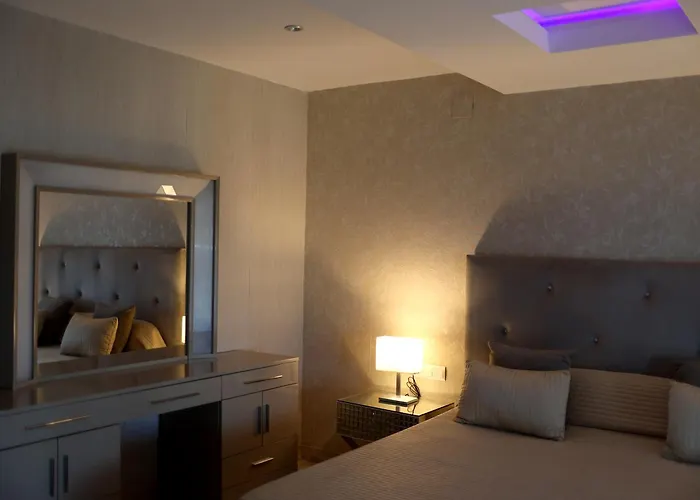 Lujo Costa Del Sol Con Piscina-jacuzzi *