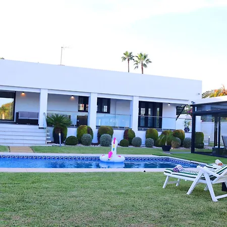 Lujo Costa Del Sol Con Piscina-jacuzzi * 托雷莫利诺斯