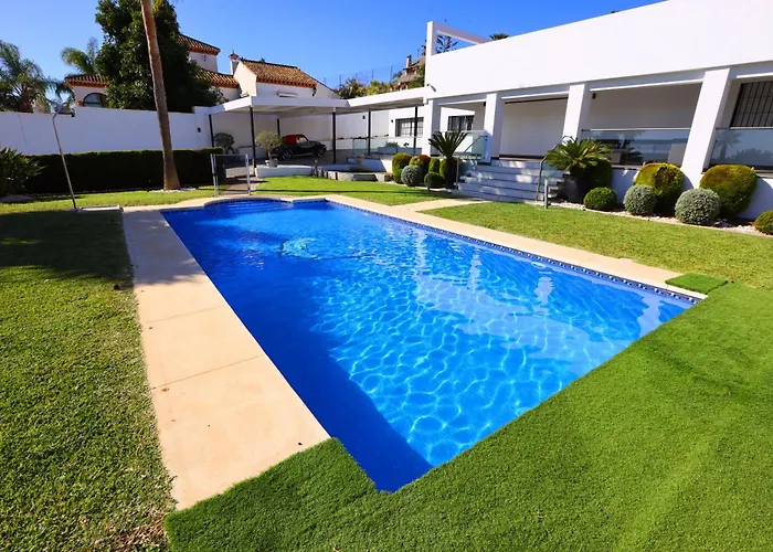 Lujo Costa Del Sol Con Piscina-jacuzzi Villa